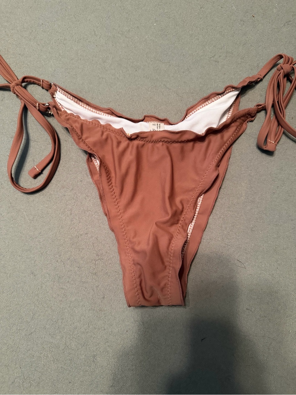 Side-Tie Ruffle Bikini Bottoms Brown